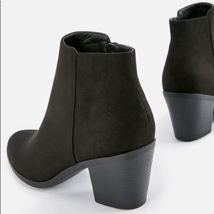 Shoes - Black Block-Heel Booties Shoes - Black Block-Heel Booties